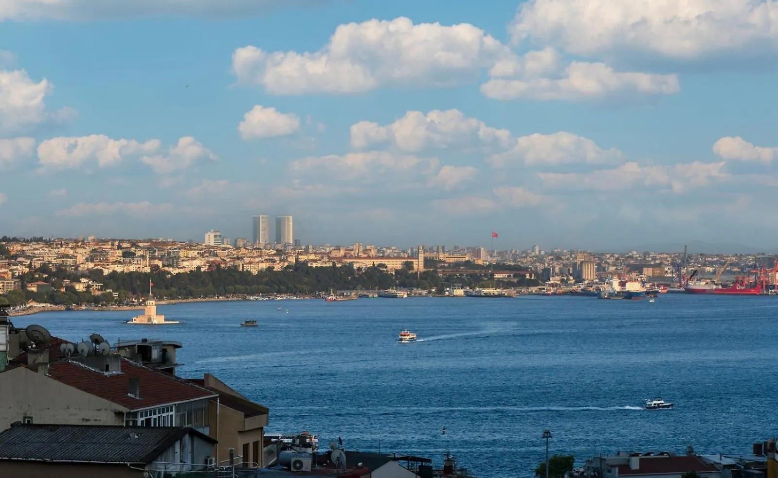 The Maiden Tower From Your Bedroom Romantic View, In Taksim Square اسطنبول 0*,  تركيا