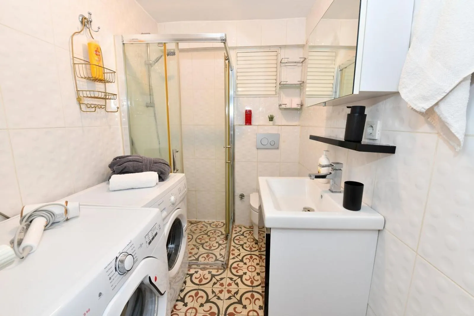 The Maiden Tower From Your Bedroom Romantic View, In Taksim Square اسطنبول